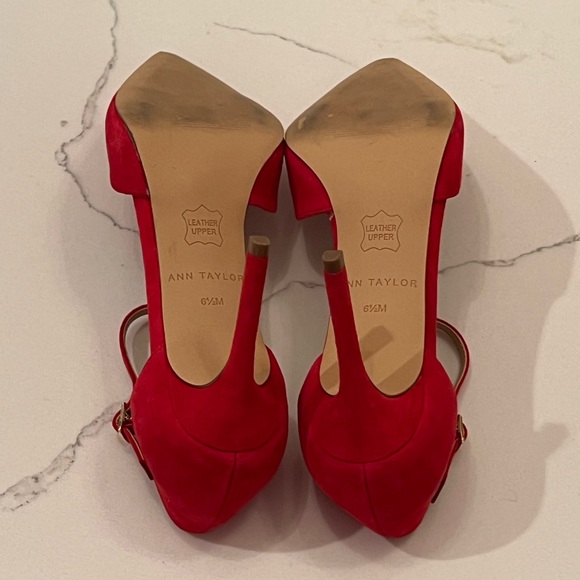 Ann Taylor Red Suede Mary Jane Pump 6.5 - Picture 4 of 4
